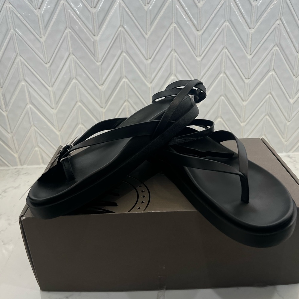 Leather flip flops Hm 10